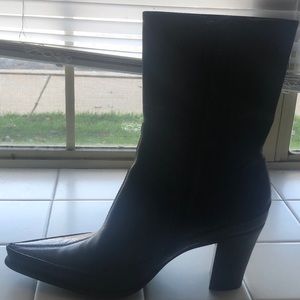 Size 9 Women’s Boots